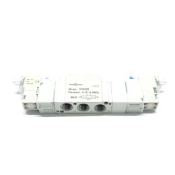 5320A 1/8" 5/3 K.M. Çift Bobin 24vdc 1mt Kablolu Valf 5320A 1/8" 5/3 K.M. Çift Bobin 24vdc 1mt Kablolu Valf