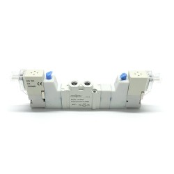 3520A M5 5/3 B.M. Çift Bobin 24vdc 1mt Kablolu Valf  3520A M5 5/3 B.M. Çift Bobin 24vdc 1mt Kablolu Valf